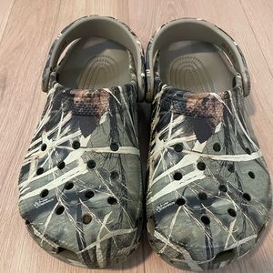 Big Boys Camo Crocs EUC Size 4